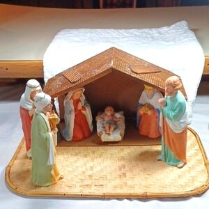 Homco  Interior Porcelain Vintage  Nativity Scene with Colorful Figurines 7